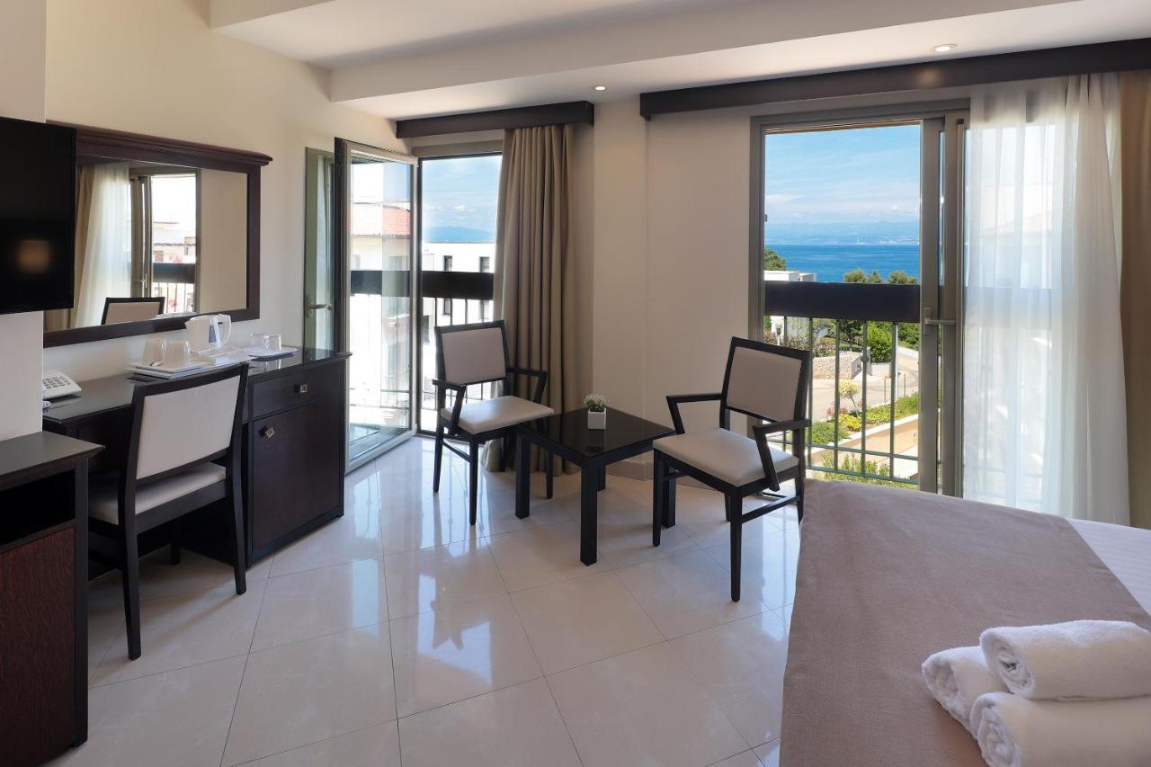 Blue Waves Resort Malinska Εξωτερικό φωτογραφία