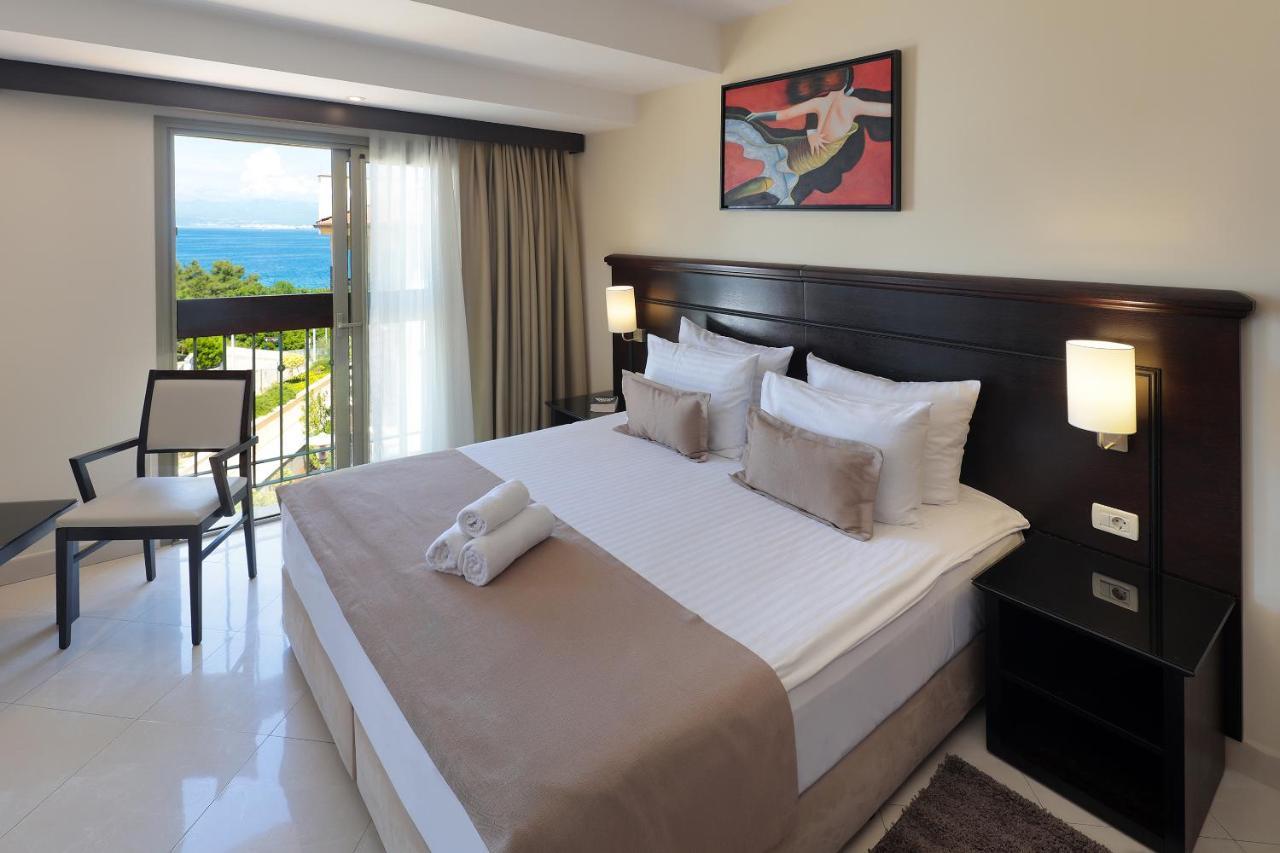 Blue Waves Resort Malinska Εξωτερικό φωτογραφία