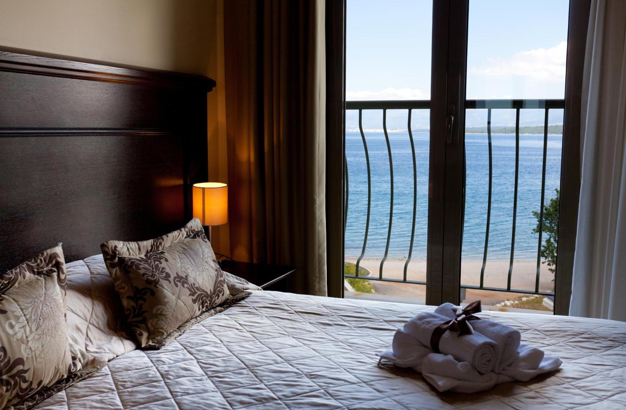 Blue Waves Resort Malinska Εξωτερικό φωτογραφία