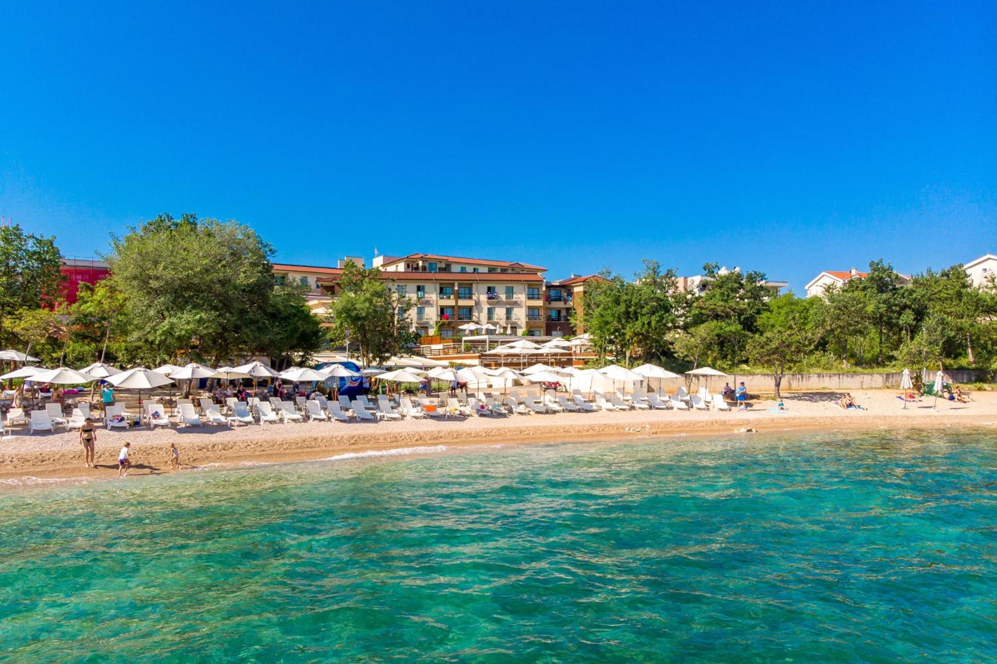 Blue Waves Resort Malinska Εξωτερικό φωτογραφία