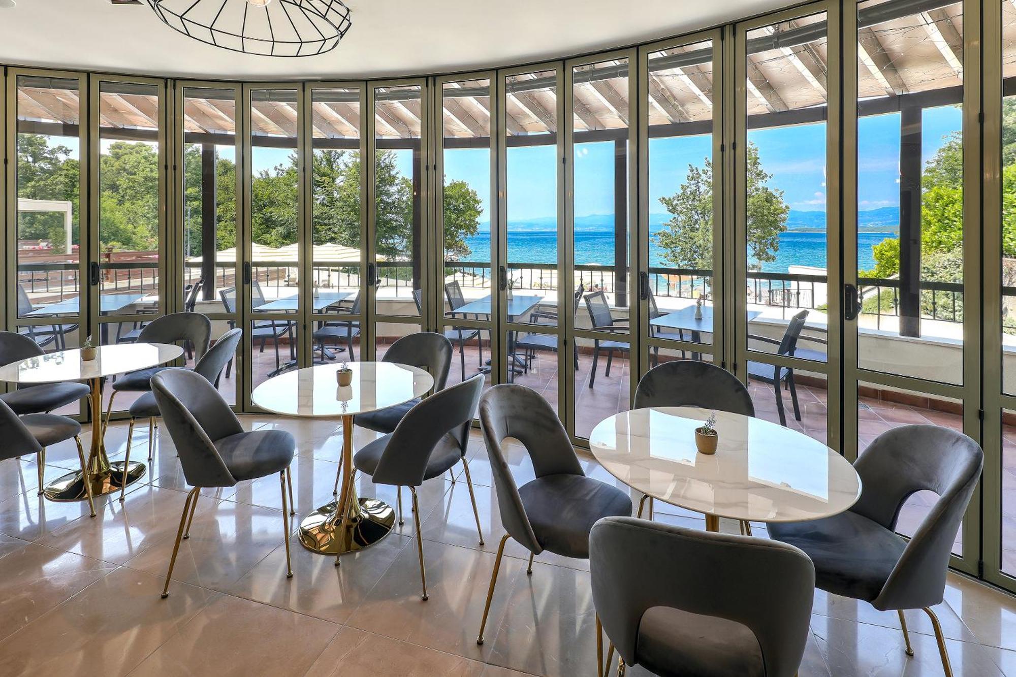 Blue Waves Resort Malinska Εξωτερικό φωτογραφία