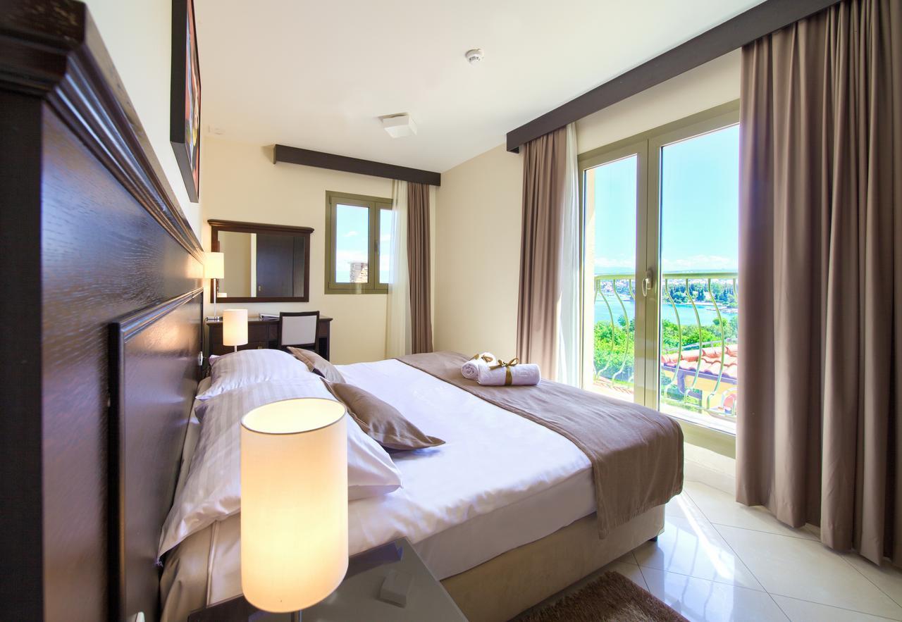 Blue Waves Resort Malinska Εξωτερικό φωτογραφία