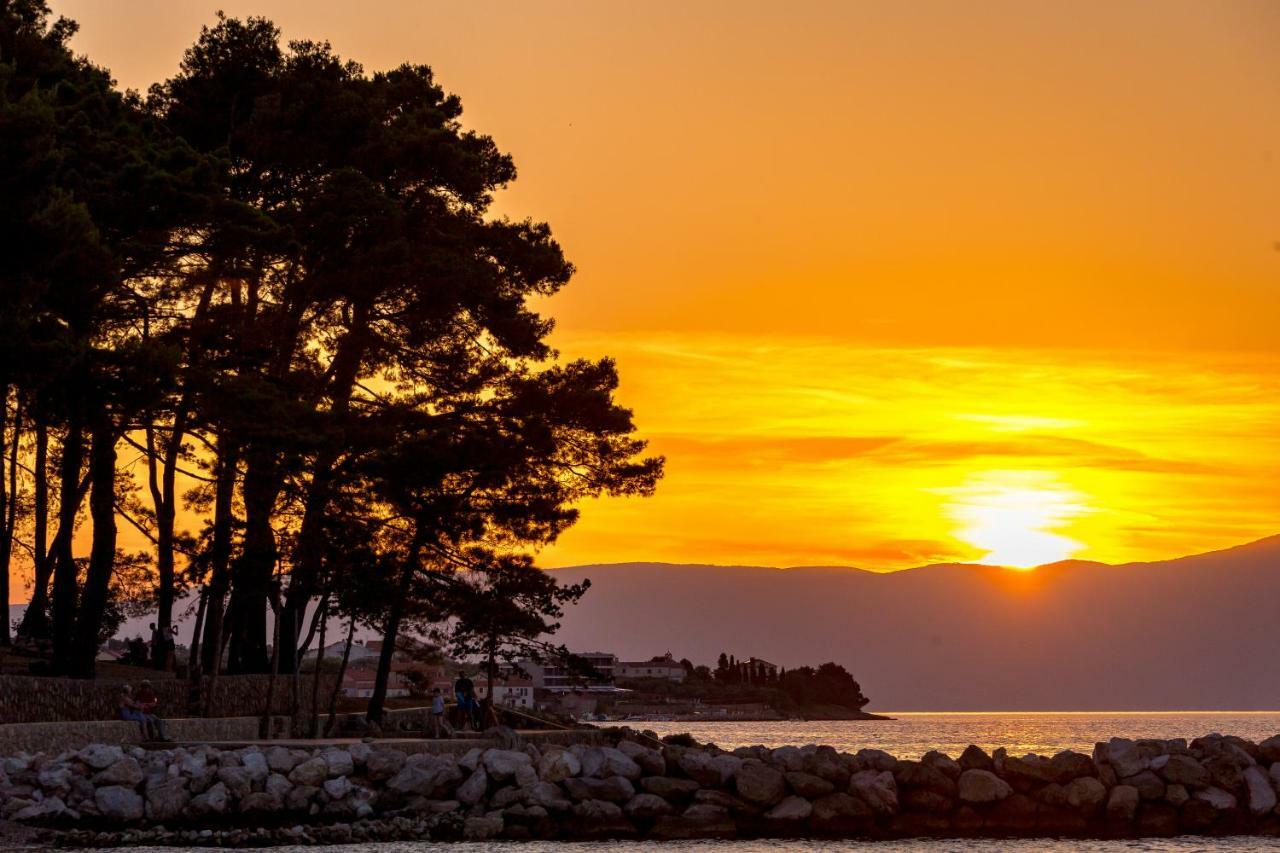 Blue Waves Resort Malinska Εξωτερικό φωτογραφία