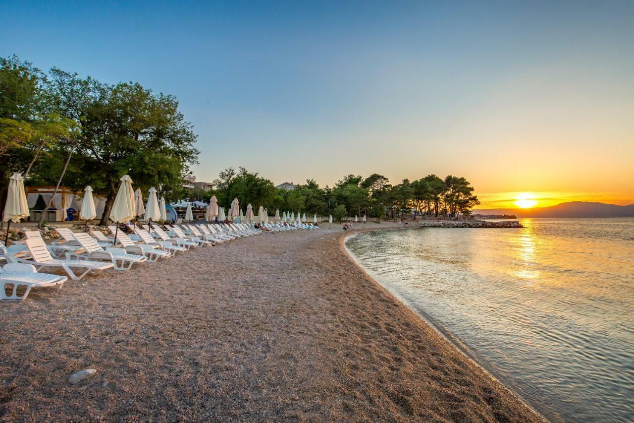 Blue Waves Resort Malinska Εξωτερικό φωτογραφία