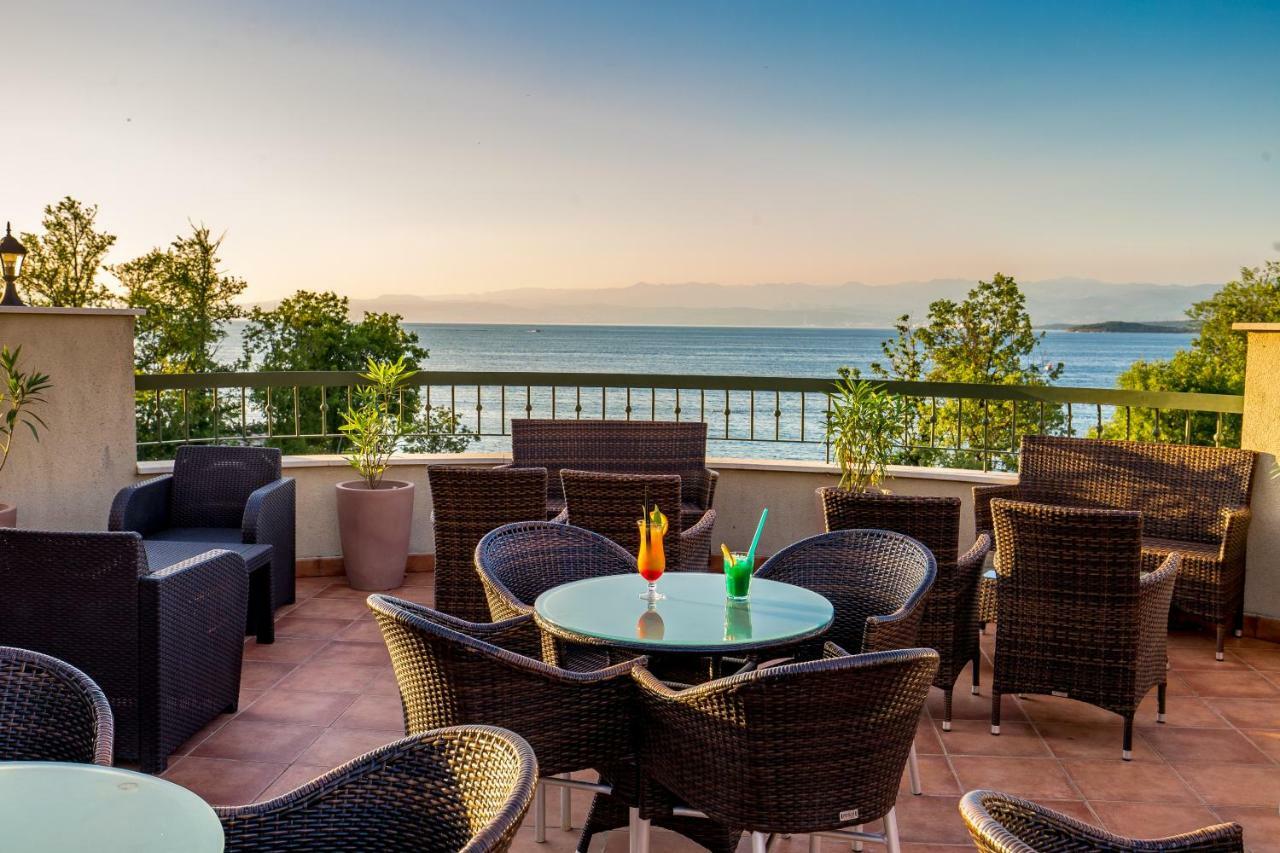 Blue Waves Resort Malinska Εξωτερικό φωτογραφία